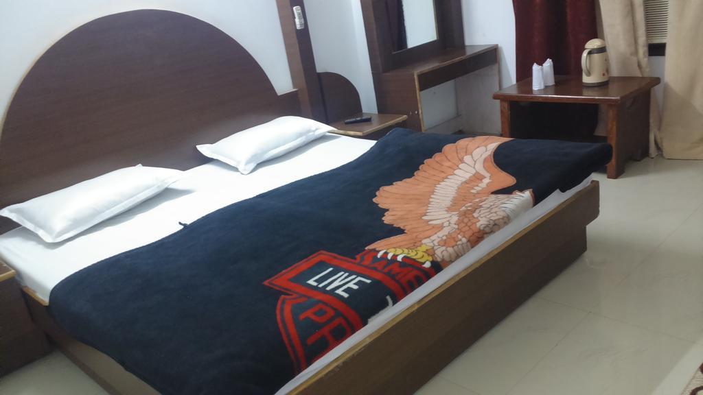 Hotel Katra Residency Ngoại thất bức ảnh