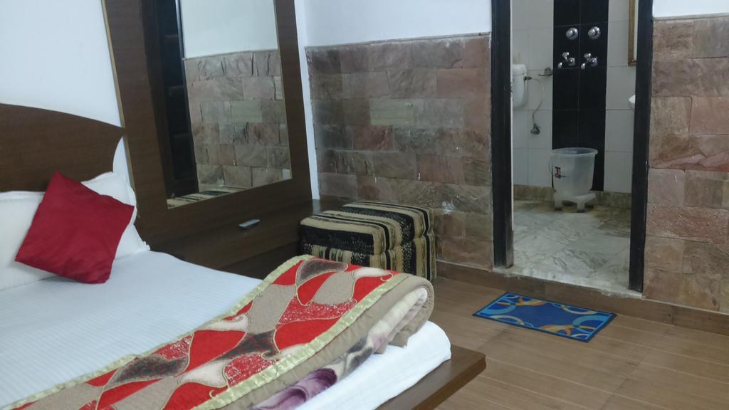 Hotel Katra Residency Ngoại thất bức ảnh
