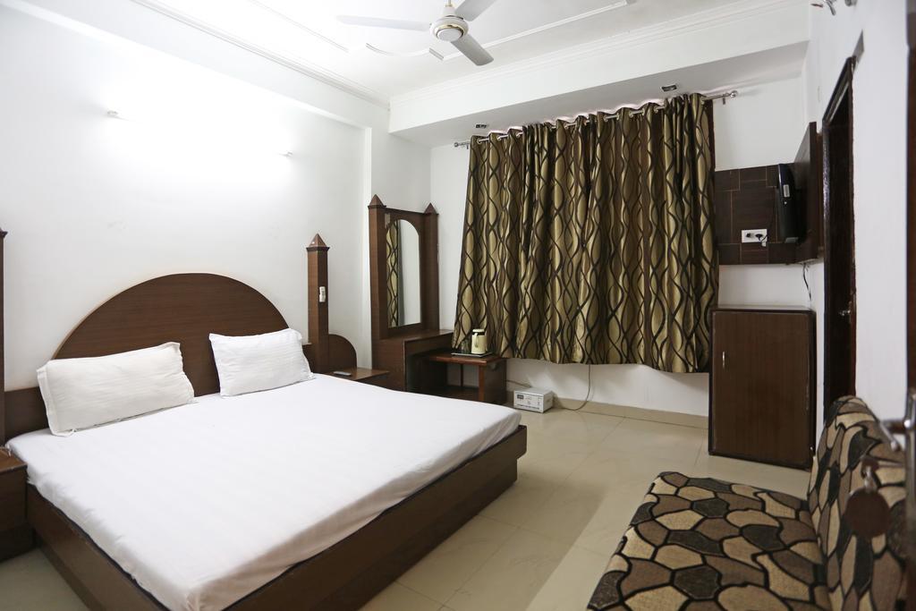 Hotel Katra Residency Ngoại thất bức ảnh