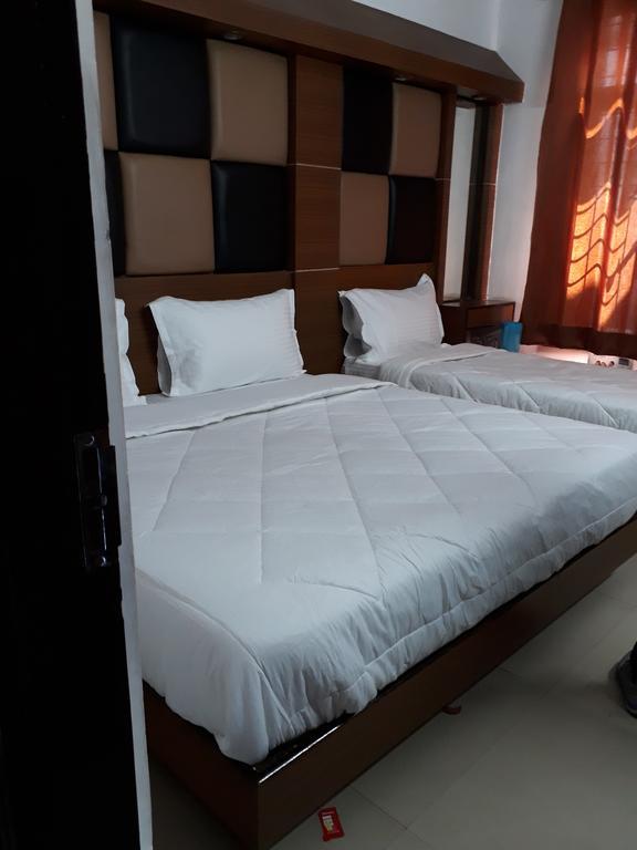 Hotel Katra Residency Ngoại thất bức ảnh