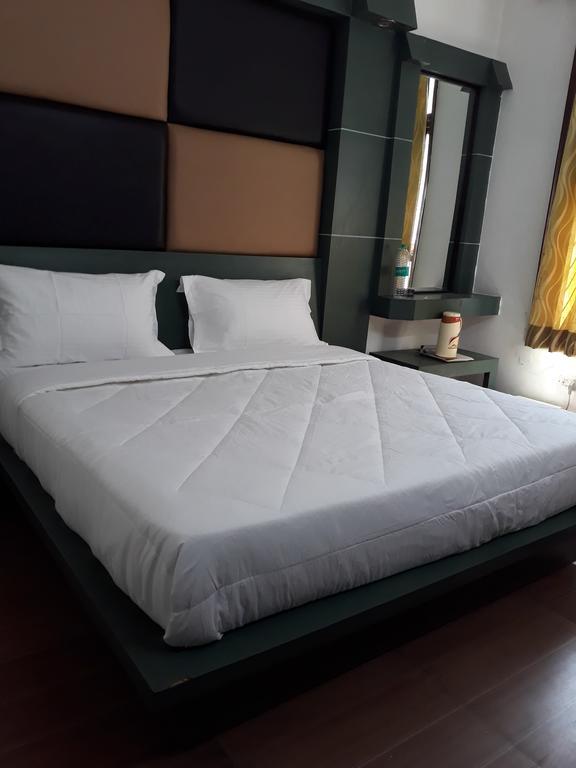 Hotel Katra Residency Ngoại thất bức ảnh