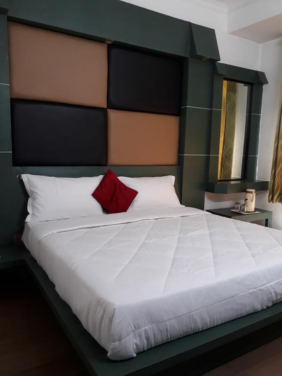 Hotel Katra Residency Ngoại thất bức ảnh