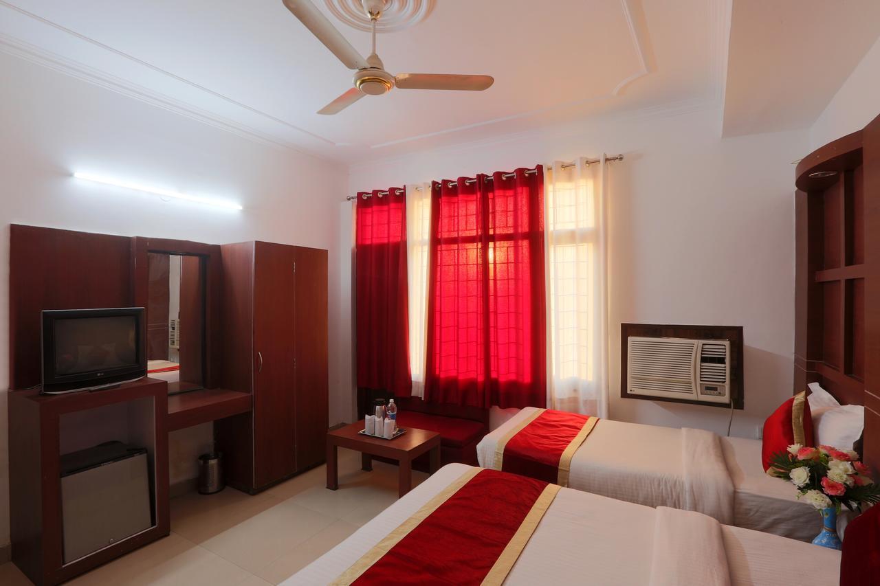 Hotel Katra Residency Ngoại thất bức ảnh