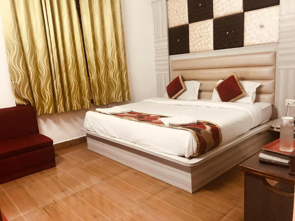 Hotel Katra Residency Ngoại thất bức ảnh
