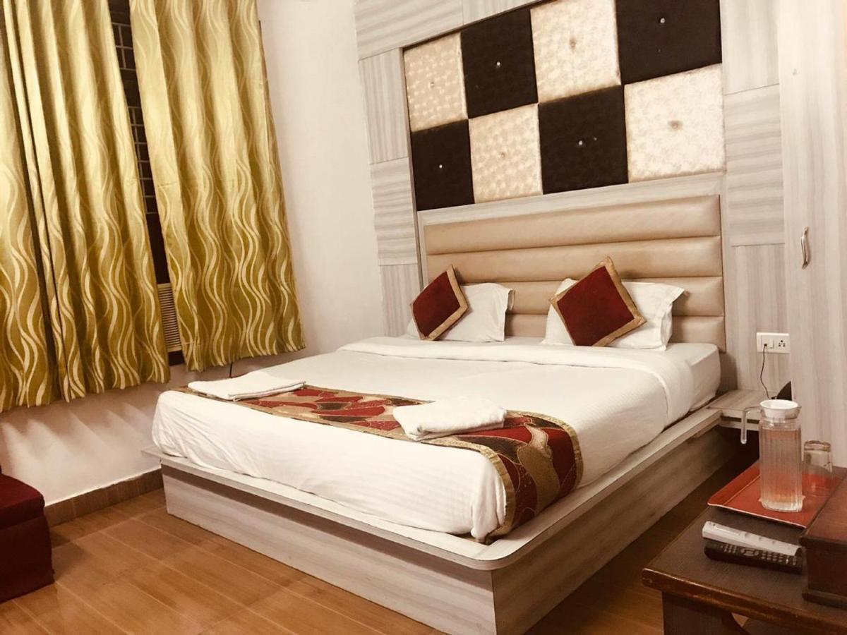 Hotel Katra Residency Ngoại thất bức ảnh